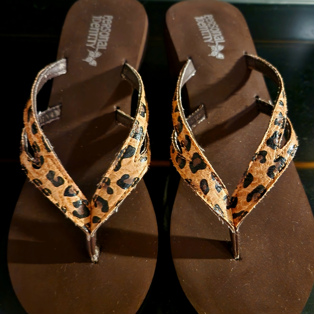 Leopard Print Flip Flop Sandals